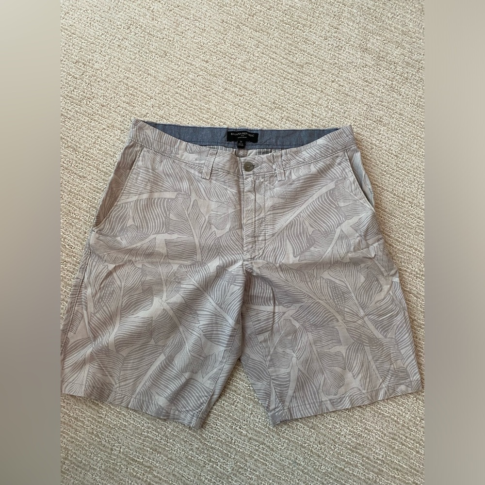 Men’s Flower Print Banana Republic Size 31 Shorts Hawaiian